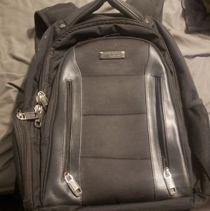 Kenneth cole reaction laptop bookbag